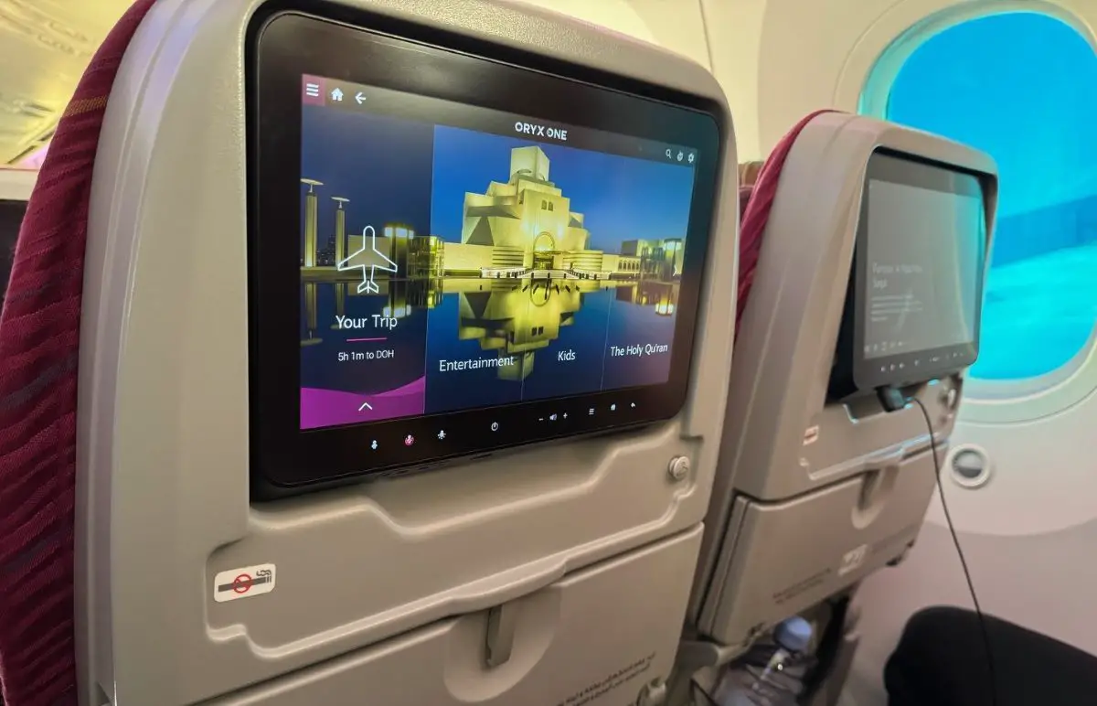 1_airplane-seat