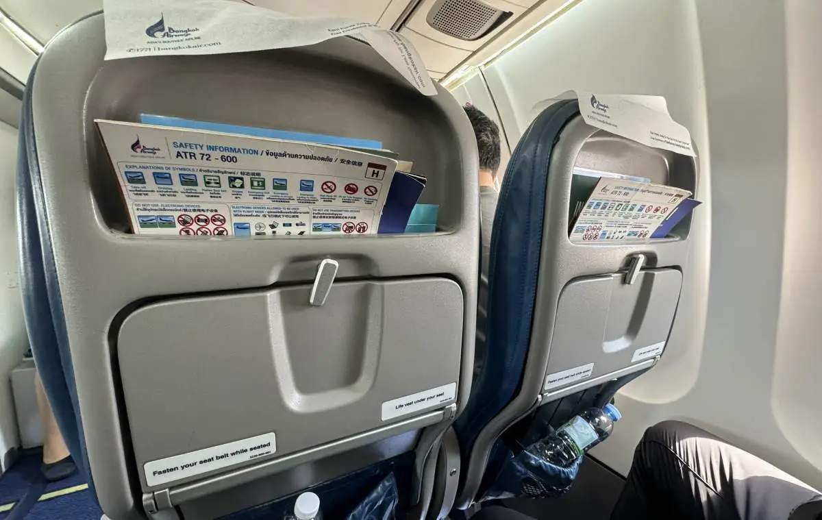 airplane-seat
