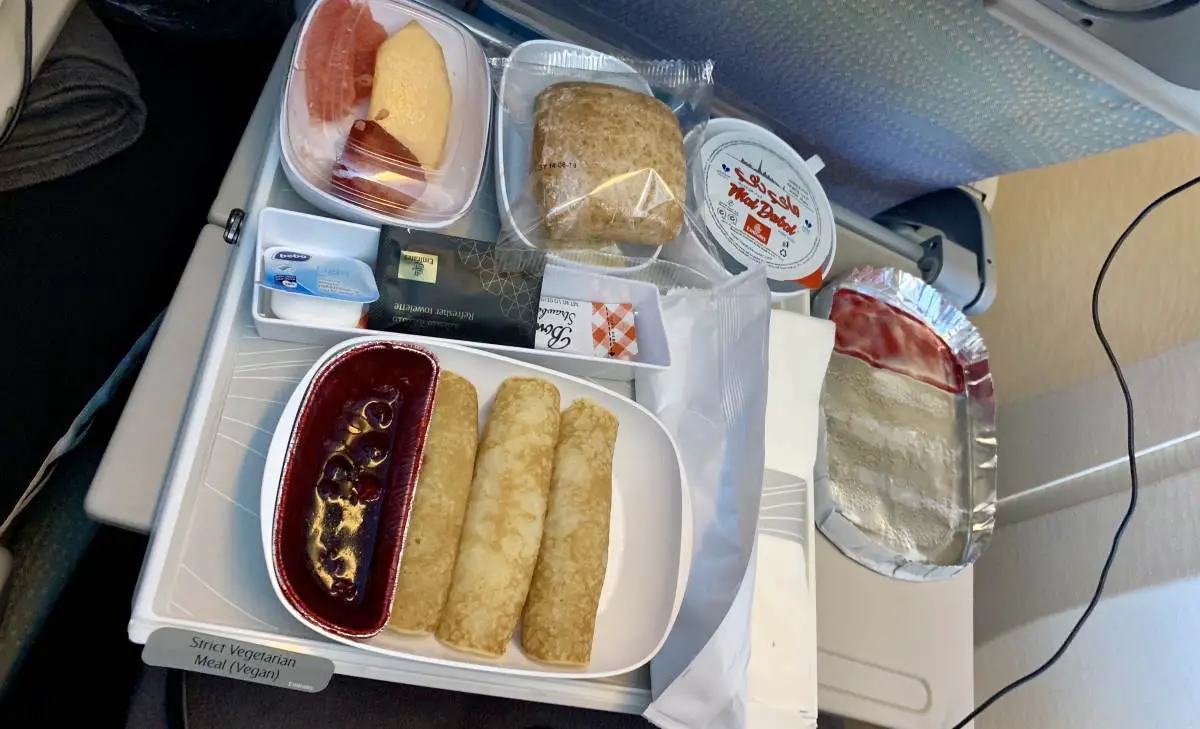 emirates-vegan-meal