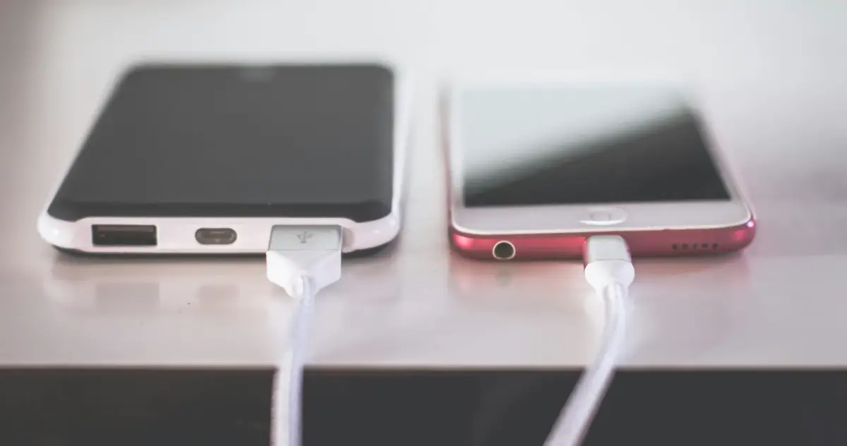 phone-charger-carry-on-bag