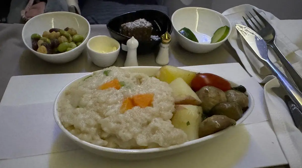 turkish-airlines-vegan-breakfast-business