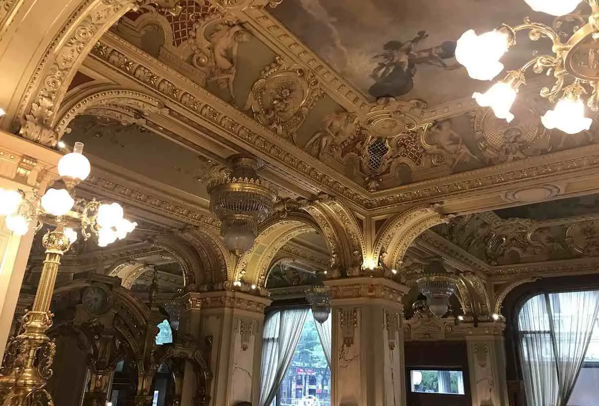 1_grand-budapest-hotel