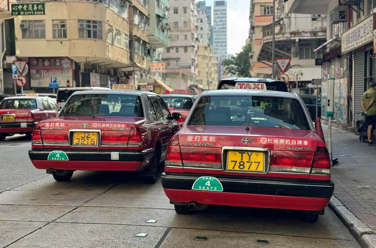 hong-kong-taxi