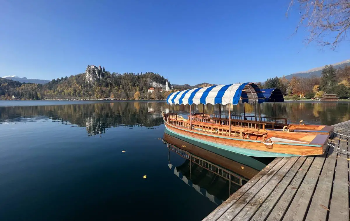 pletna-boat-slovenia