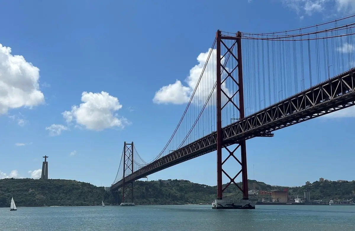 1_lisbon-bridge
