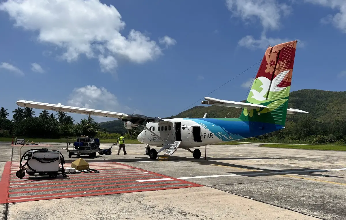 air-seychelles-airplane