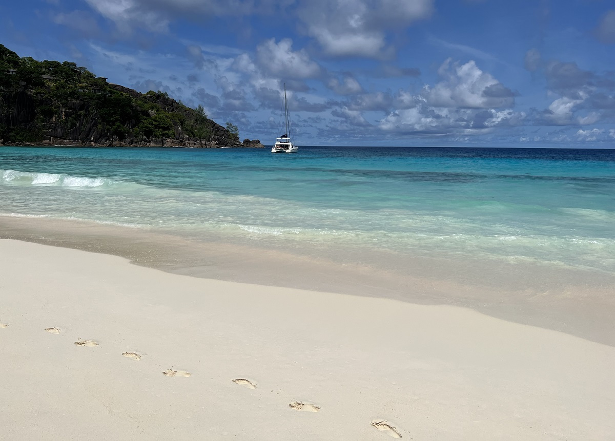 petite-anse-travel-mahe-beach
