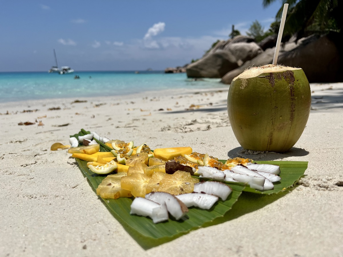 praslin-vegan-fruit-platter