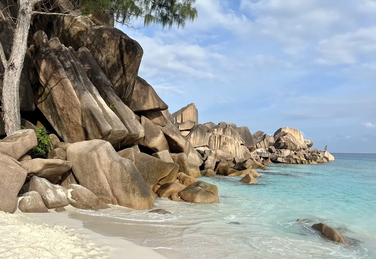 rocks-seychelles