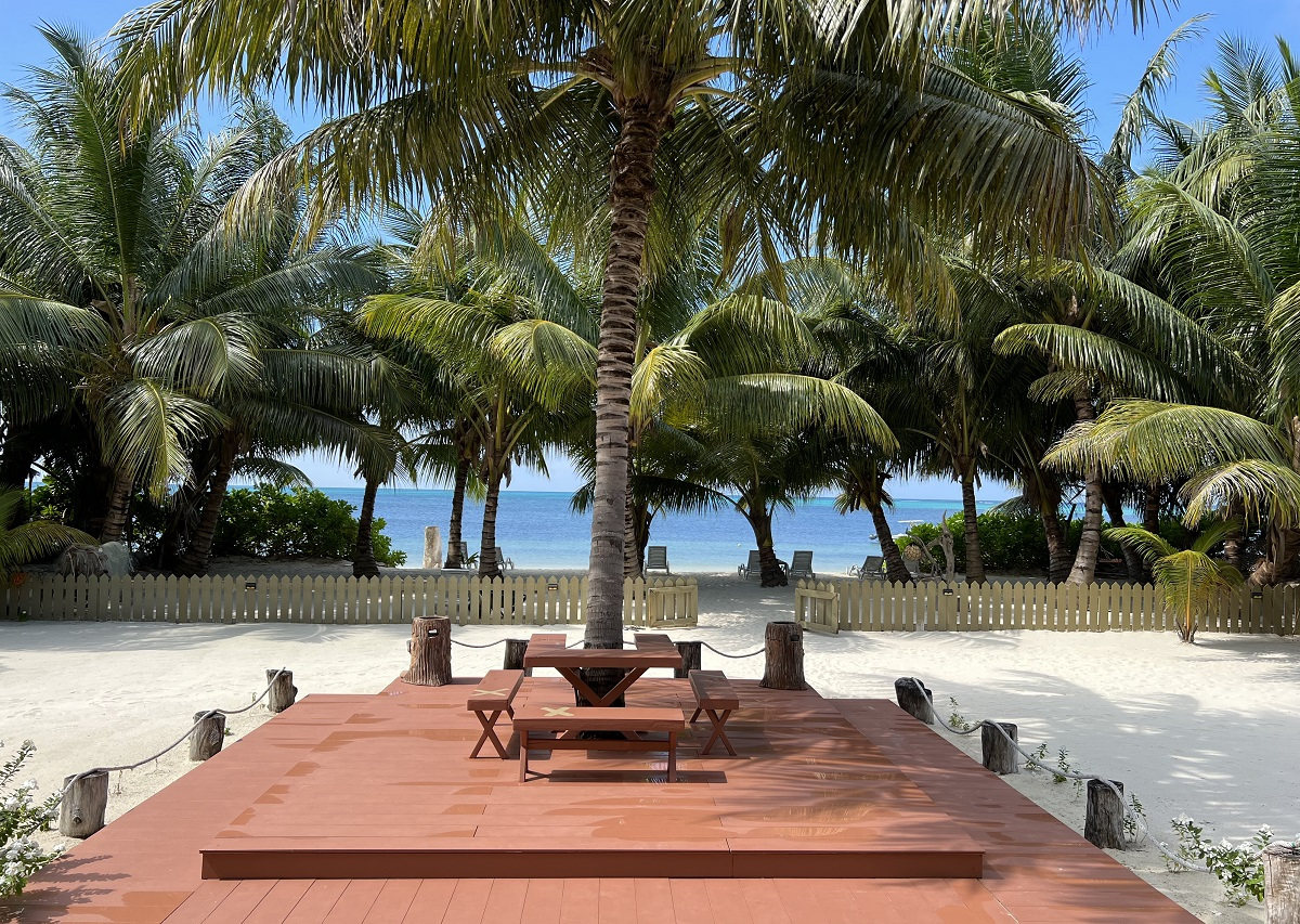 seashell-beach-villa-paslin