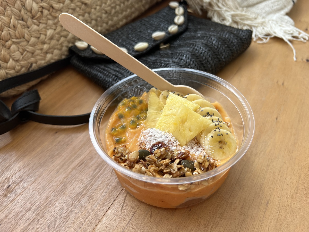 vegan-praslin-smoothie-bowl
