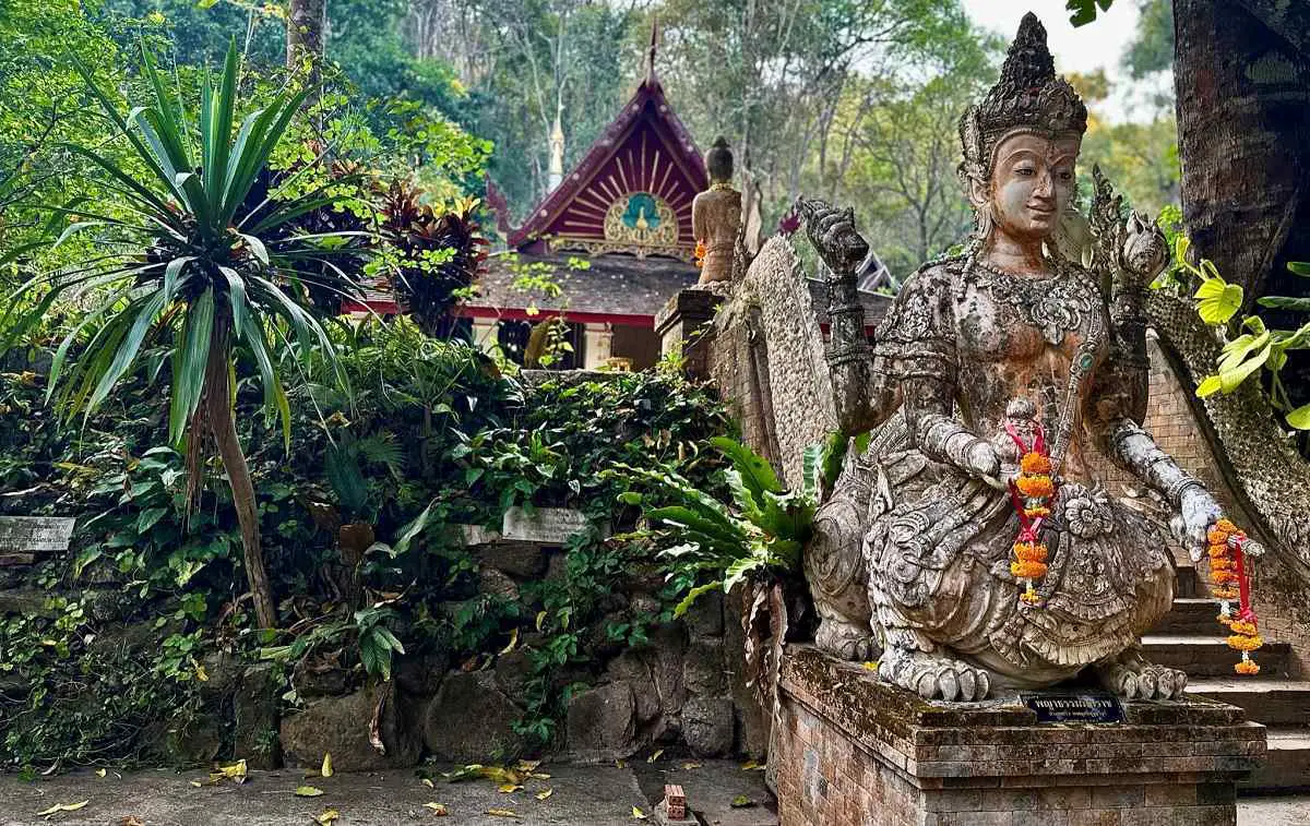 chiang-mai-wat-pha-lat-