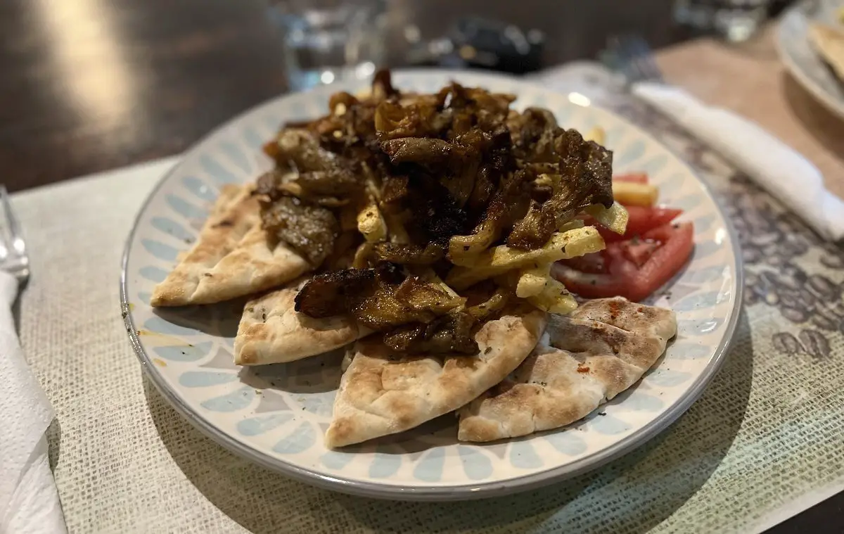 crete-vegan-gyros-dinner