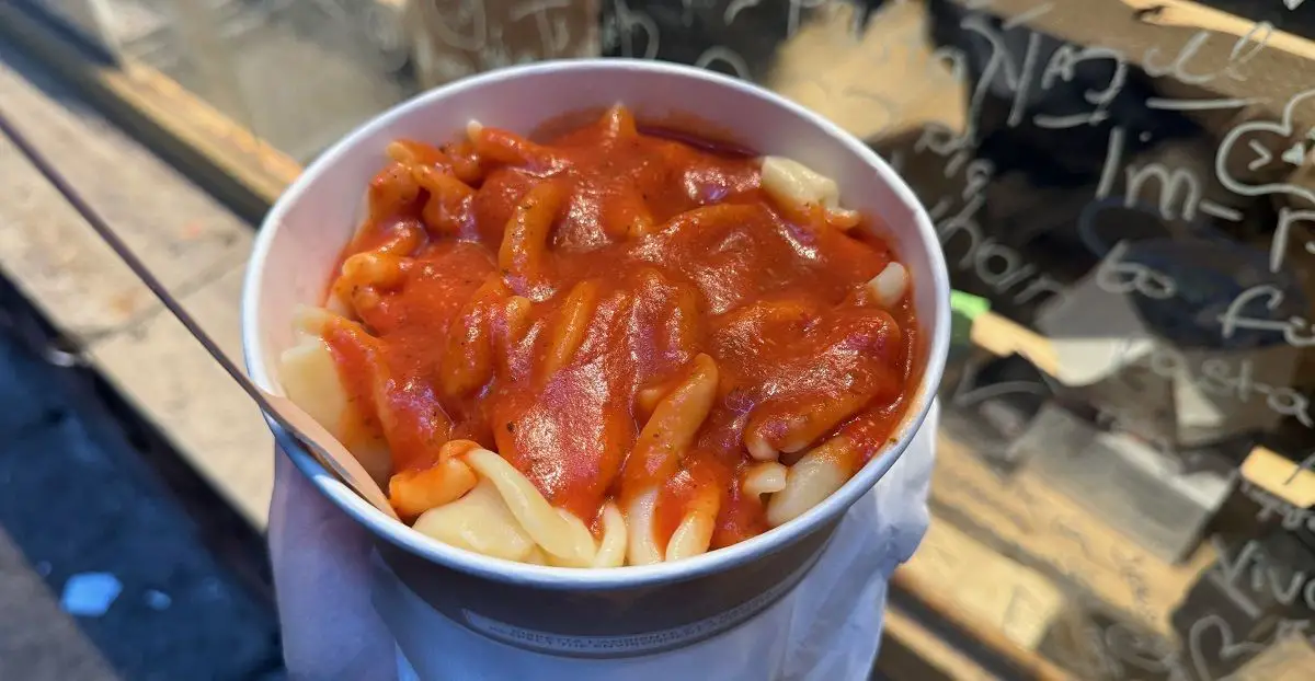 dal-moros-vegan-pasta