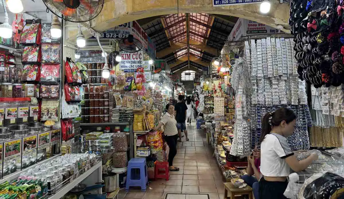 ben-thanh-market