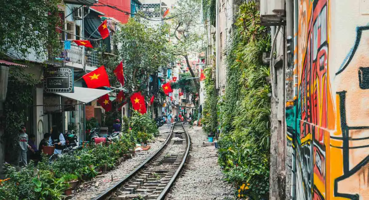 tran-street-hanoi