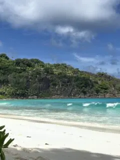mahe beach petite anse